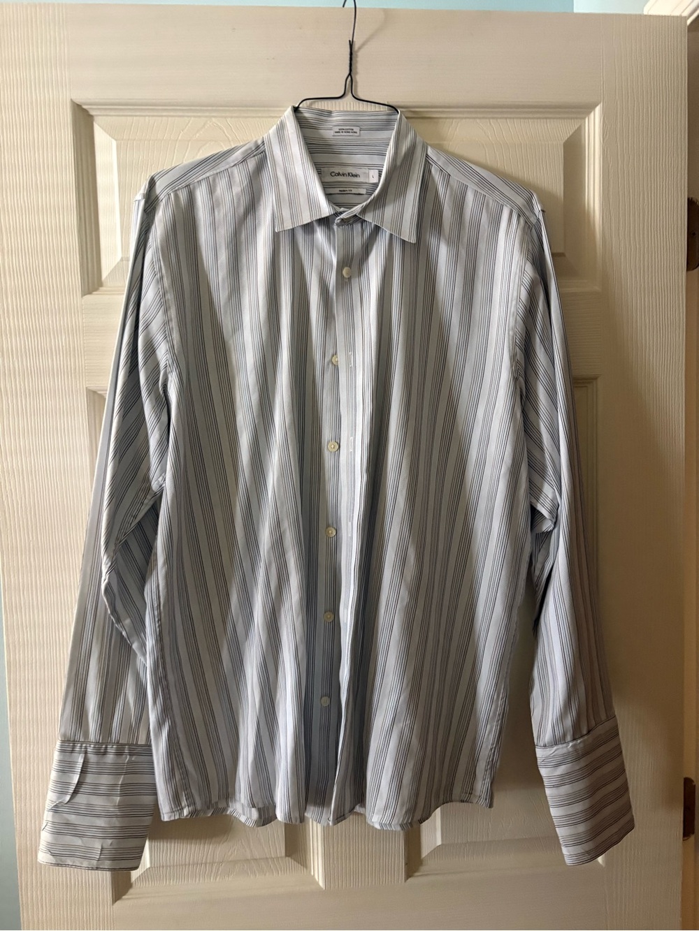 Calvin Klein Men's Blue and White Striped Button-Down Shirt Size Large